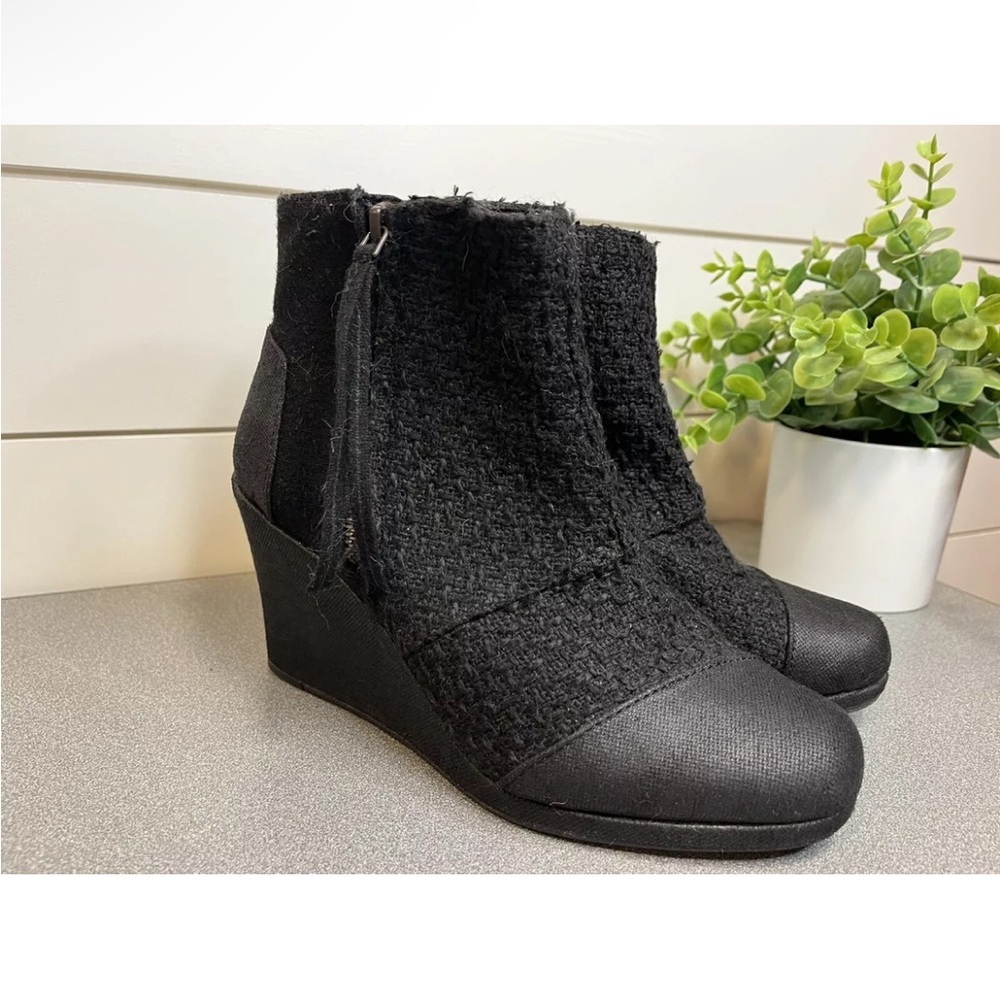 TOMS Size 7.5 Size W7.5 Desert Wedge Black Twill Ankle Boots